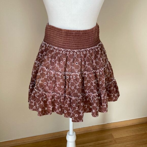 American Eagle Outfitters Tiered Eyelet‎ Mini Skirt Size Small (C8) - Picture 2 of 10